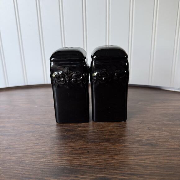 Salt & Pepper Shaker Set Black FLEUR DE LIS w Stoppers - Picture 3 of 5